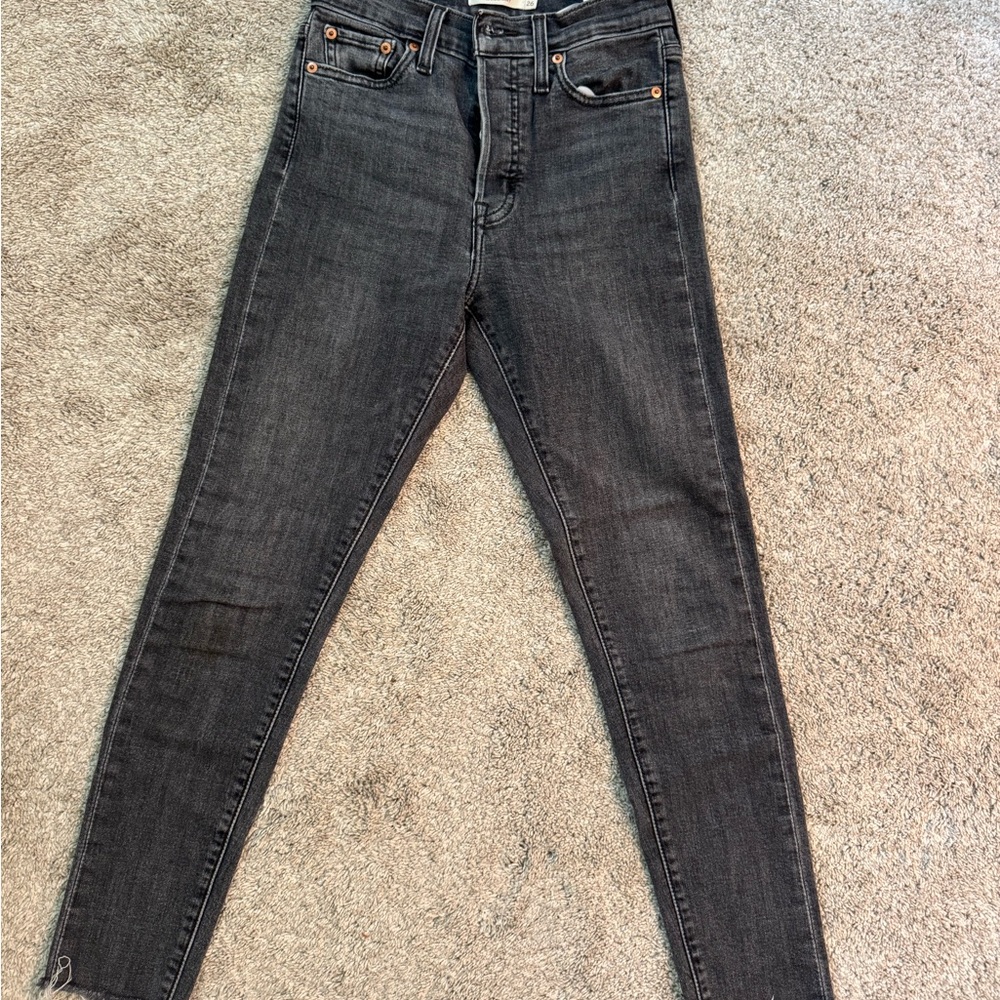 Levi's Charcoal Skinny Jeans